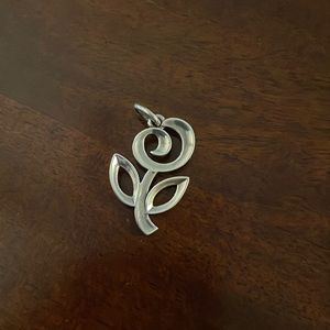 James avery flower pendant 🌷